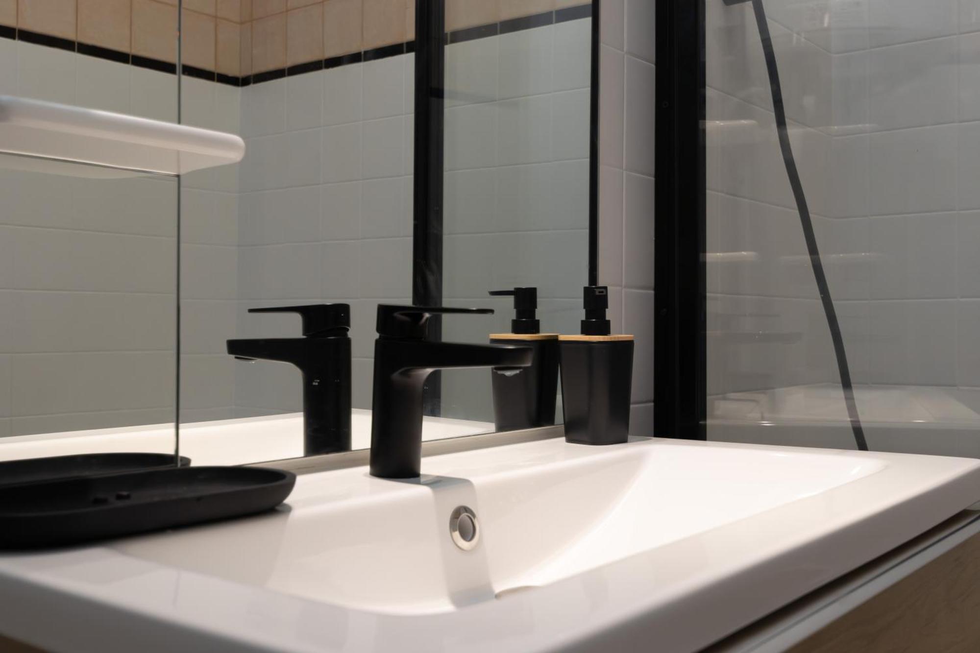 Cabana & L' Ideal - Gare, Lac Et Parking Public 5 Min Annecy Ngoại thất bức ảnh